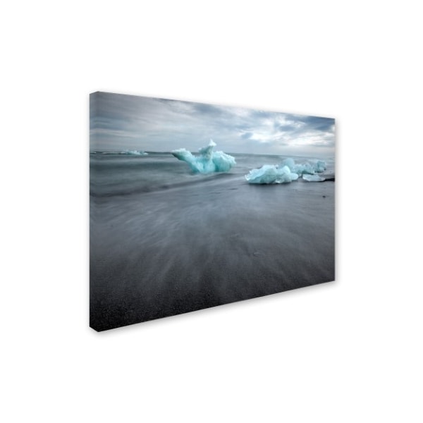 Maciej Duczynski 'Iceland 82' Canvas Art,18x24